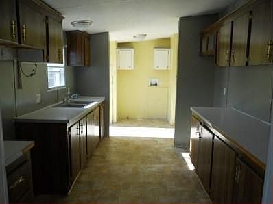 4th image of 106 Cowboy Ct