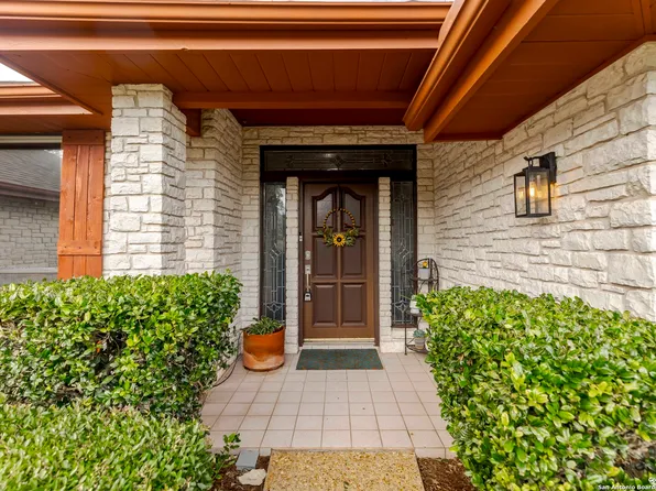 101 RIVERHILL BLVD, Kerrville, TX 78028