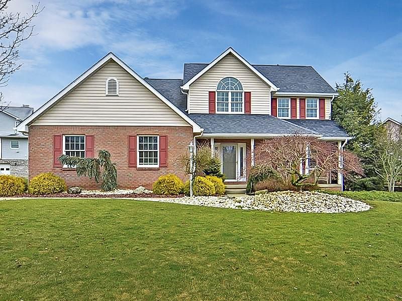 1st image of 100 Saddlebrook Dr