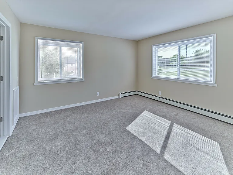 Over sized bedroom