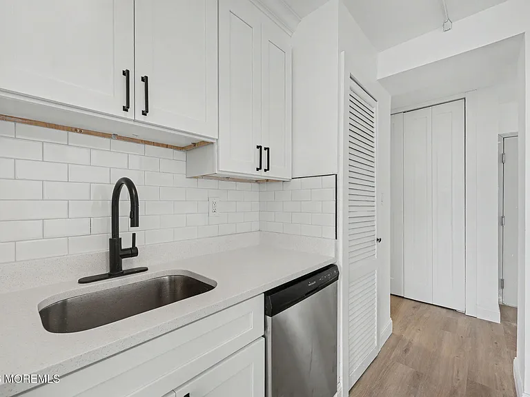1000 River Rd #4G — Photo 11