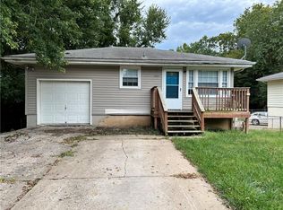 4601 NE 37th St, Kansas City, MO 64117