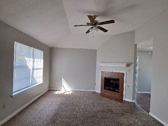 2nd image of 4400 English Pecan Cv