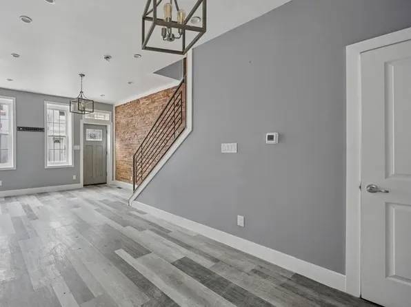 2500 N Douglas St, Philadelphia, PA 19132
