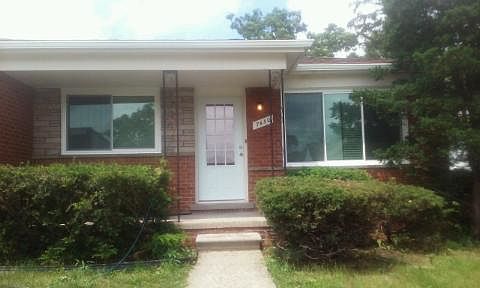 2nd image of 7450 Pembroke Ave