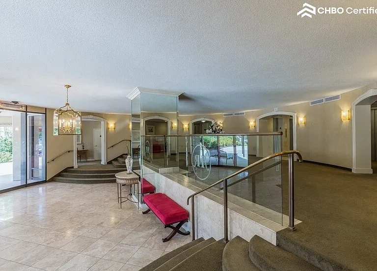 8380 Greensboro Dr #810 — Photo 19