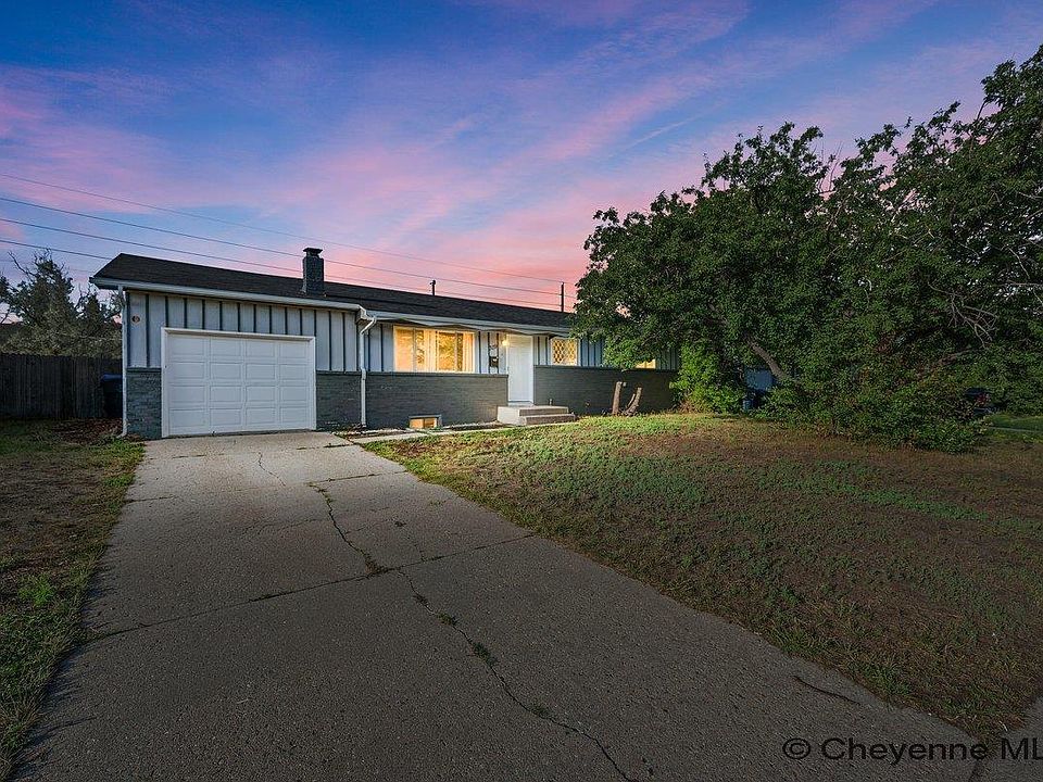 1st image of 309 Bocage Dr