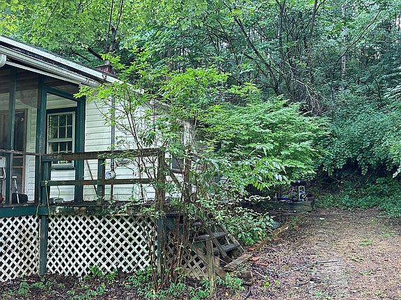 3rd image of 263 Long Hollow Rd