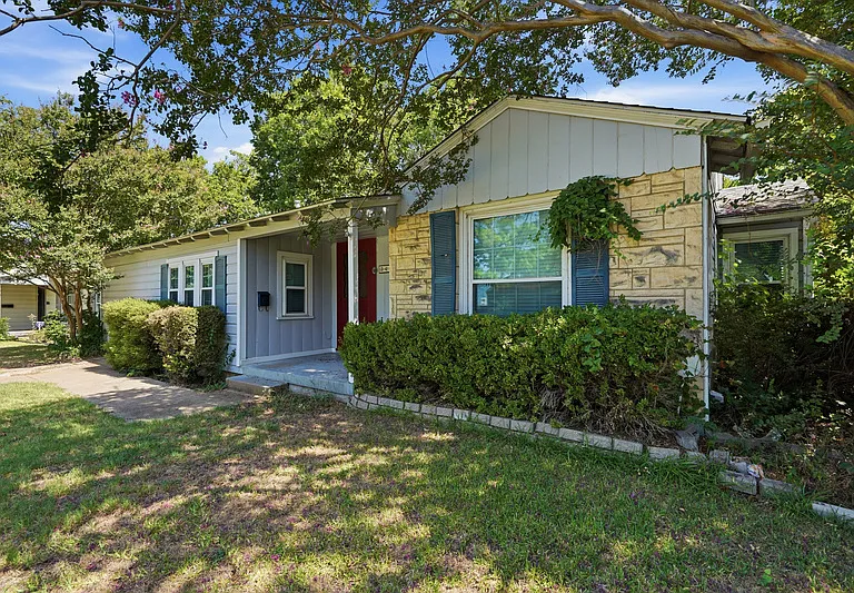 3412 Brady Ave — Photo 1