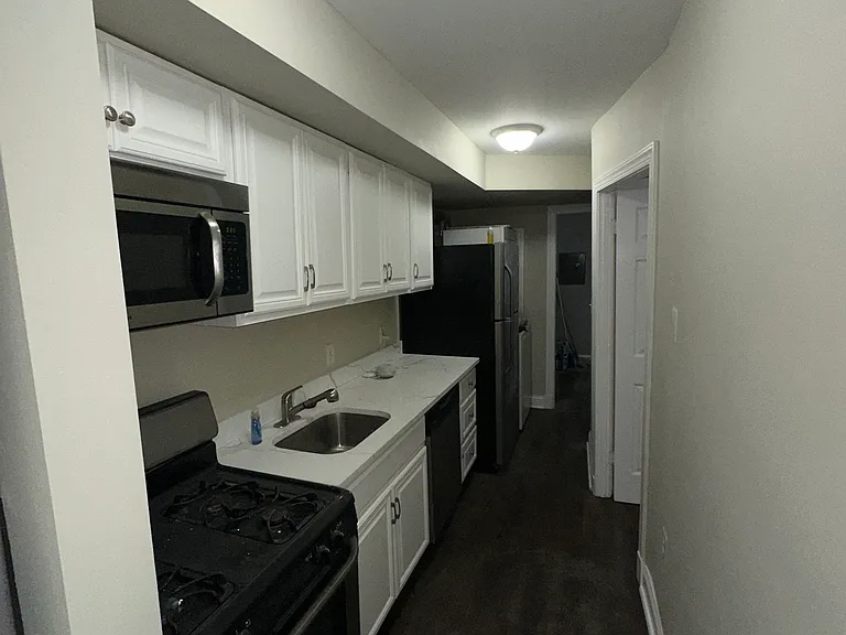 126 O St SW #2 — Photo 6