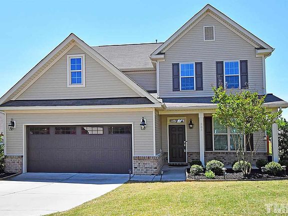 2nd image of 303 Vintage Holly Dr
