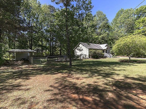3rd image of 1306 Davis Mill Rd S