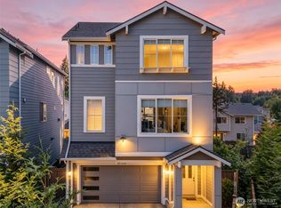 19724 Meridian Pl W, Bothell, WA 98012