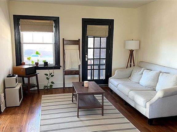 4th image of 3803 Pennsylvania Ave APT 1S
