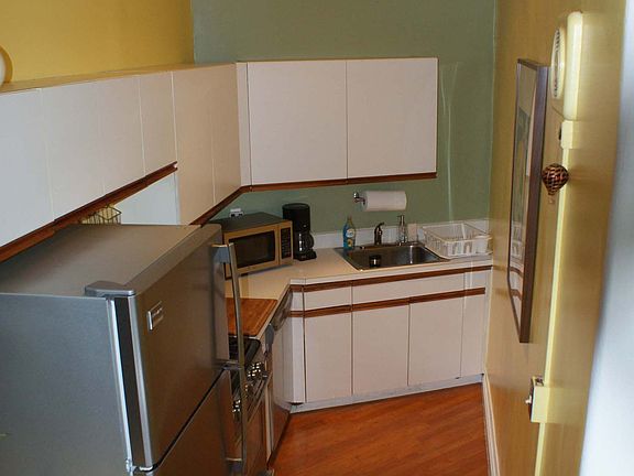 4th image of 555 Washington Ave APT 3Q
