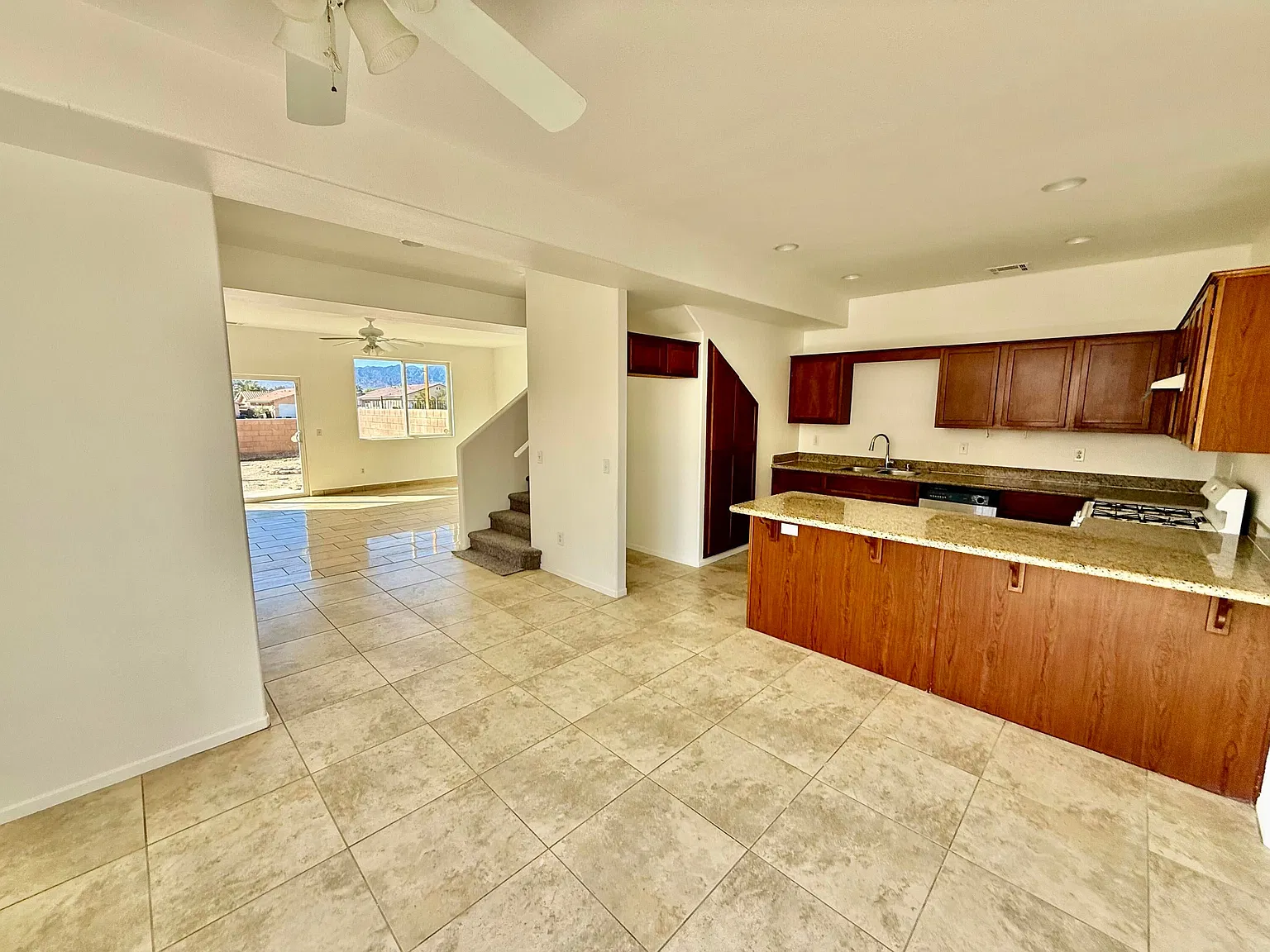 3 bed, 2.5 bath, 1542 sqft, $2,250 — Photo 3