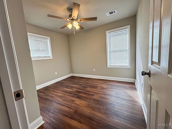 4th image of 631 18th St