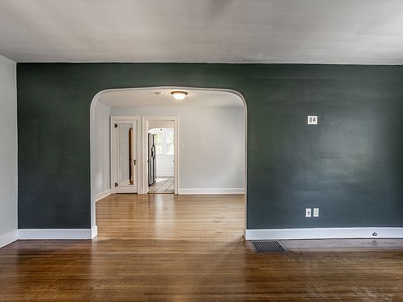 5th image of 1469 Shannon Ave