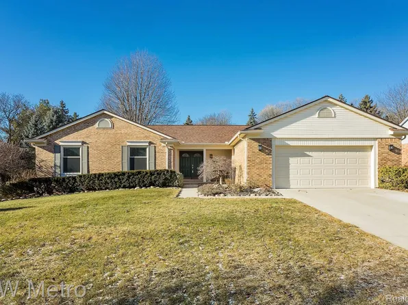 4361 Gaylord Dr, Troy, MI 48098