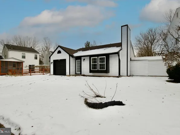 13501 Apple Barrel Ct, Herndon, VA 20171