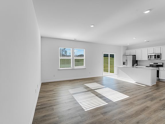 Crossvine Village Coleman H S115 07