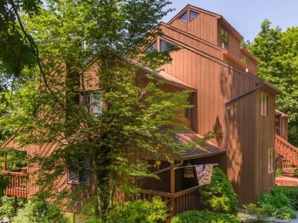 4 Village Way #L3, Vernon Twp., NJ 07462