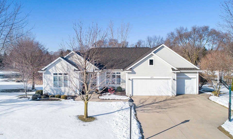 1st image of 174 Bay Circle Dr