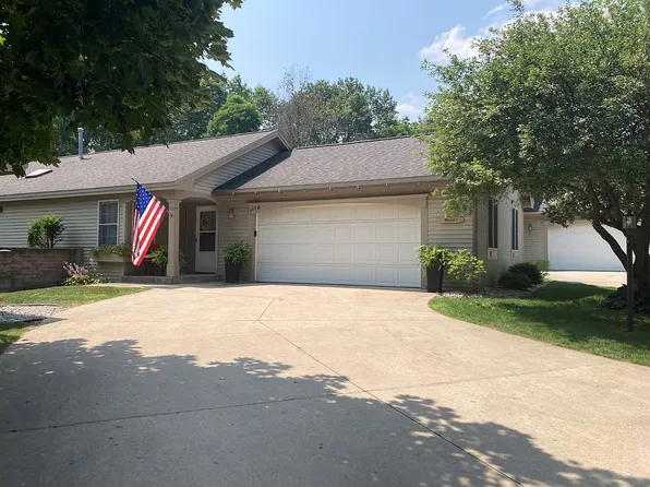 1178 Hemingway Ln, Traverse City, MI 49686