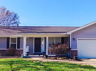 831 Notre Dame Dr, O'Fallon, MO