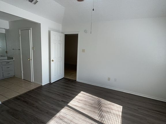 5th image of 2603 Woodmont Trl #2603