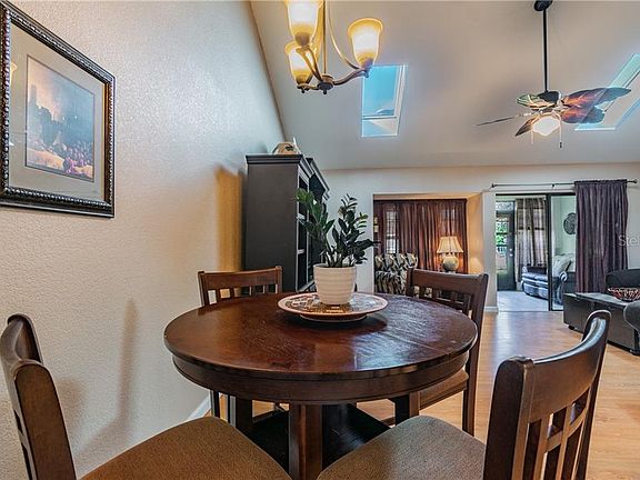 4th image of 1203 Palm Dr #1203