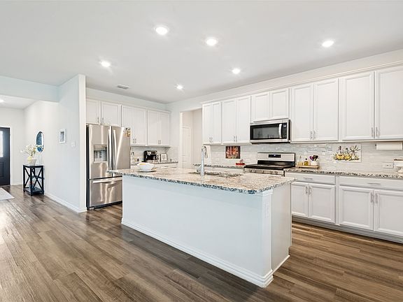 5th image of 2400 Lalun Ln