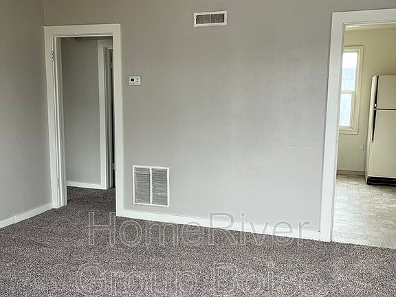 3rd image of 3837 W Pershing Dr