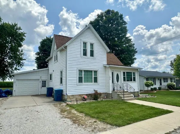 104 N Wabash St, Odell, IL 60460