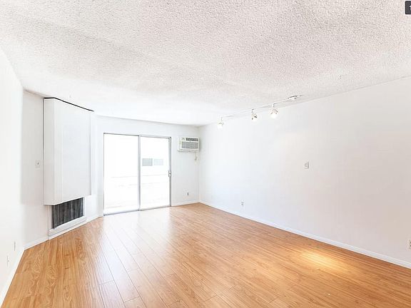 2nd image of 11661 Goshen Ave #102