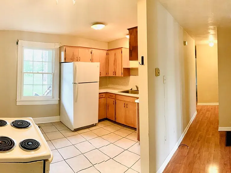 538 E Market St #2 — Photo 4
