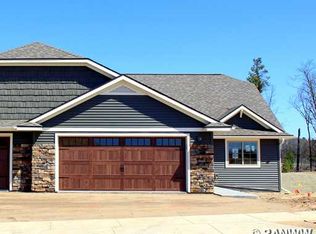 2828 Longwing Ct, Altoona, WI 54720
