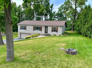 12750 Walnut Dr, Conneaut Lake, PA 16316