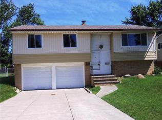 11464 Johnson Dr, Parma, OH