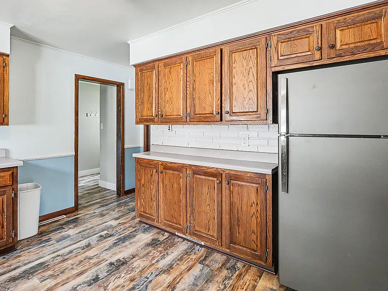 1203 Main St — Photo 16