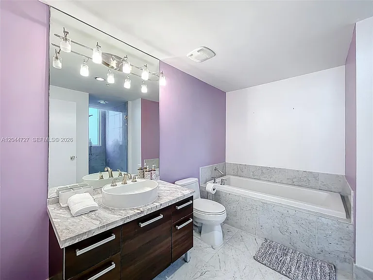 244 Biscayne Blvd #1108 — Photo 14