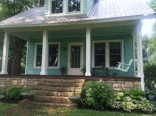 773 Harrods Creek Rd, Paris, KY 40361