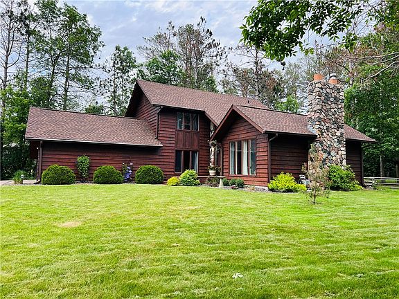3rd image of 423 Cameron Road