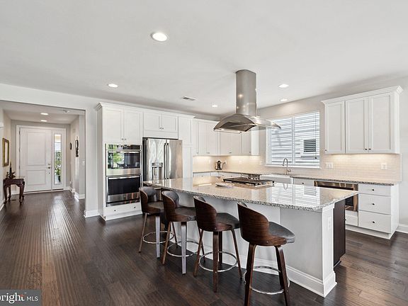 2nd image of 100 Oatgrass Ct