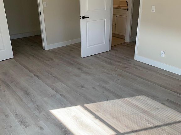 4th image of 1614 E Chevy Chase Dr #1