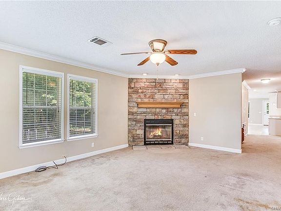 3rd image of 591 Deer Park Dr