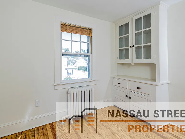 75 S Harrison St — Photo 7