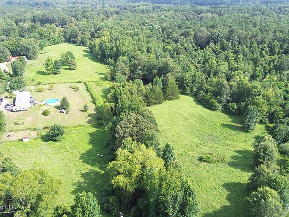 2nd image of 386 E Smith County Rd #111-A