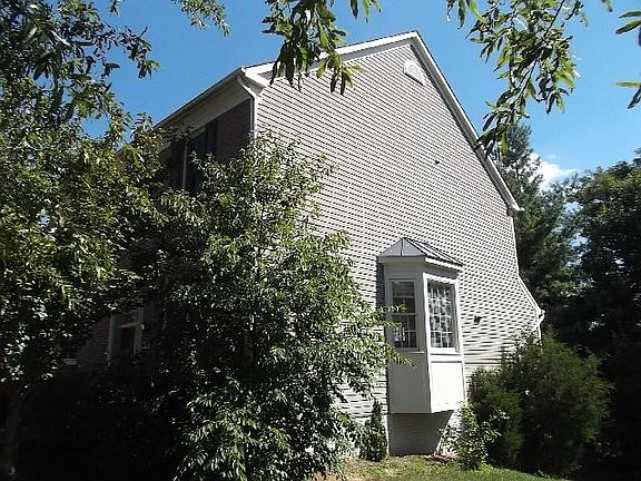 3rd image of 3711 Huntley Meadows Ln