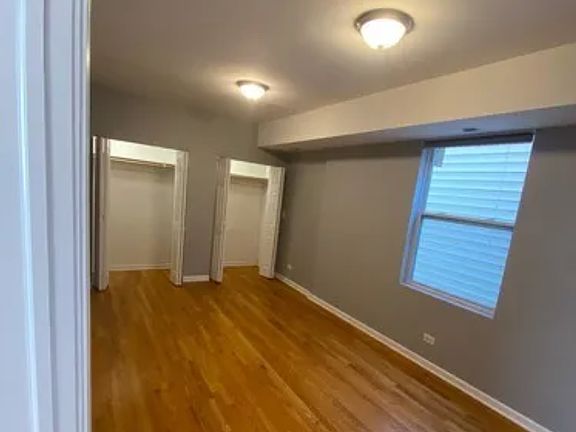 5th image of 3238 N Whipple St Unit 2